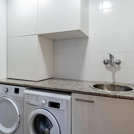 4068 - Ab Les Corts Bii Апартаменты *